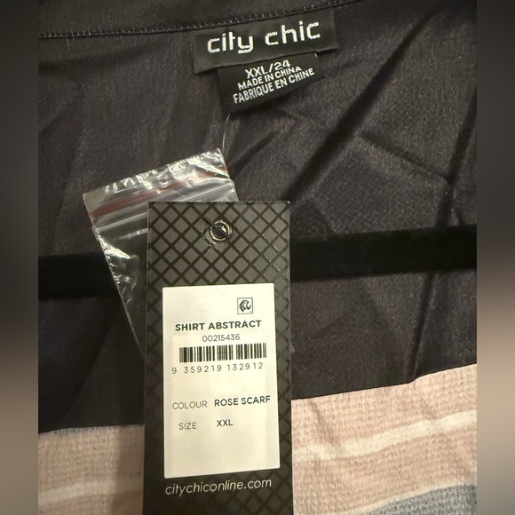 City Chic Abstract Wrap Top NWT Size 24 - Picture 4 of 4